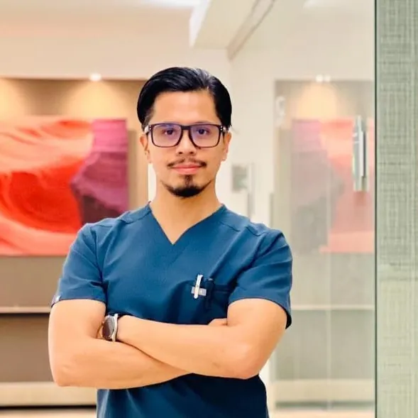Dr. Ayermin Vargas Salgueiro, gastroenterólogo en Chihuahua
