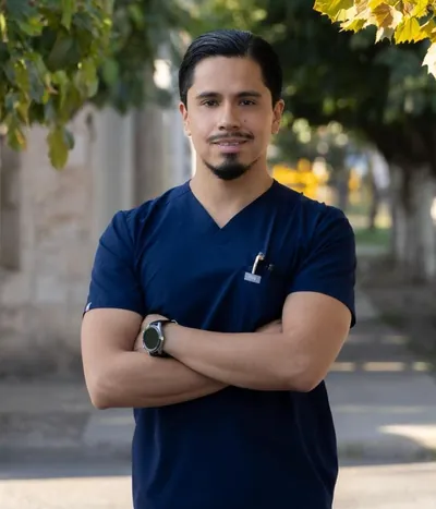 Dr. Ayermin Vargas Salgueiro, gastroenterólogo en Chihuahua
